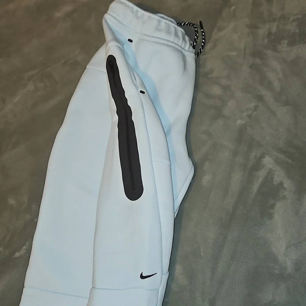 Nike Sportswear Tech Fleece Big Boys' Pants - Picture 5 of 7